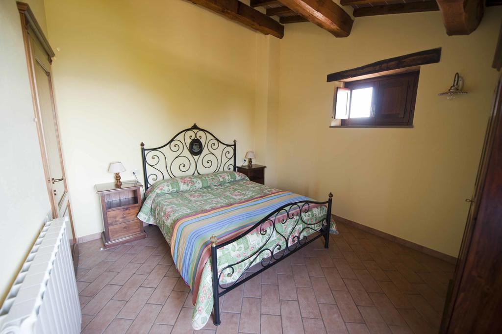 Agriturismo Tenuta Di Biscina Extérieur photo