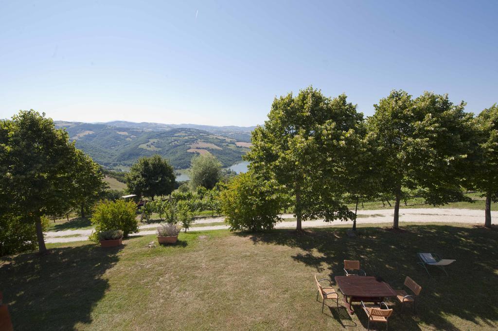 Agriturismo Tenuta Di Biscina Extérieur photo